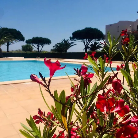 Joli Les Pieds Dans L'eau Avec Piscine Apartament