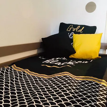 Joli Les Pieds Dans L'eau Avec Piscine Apartament *