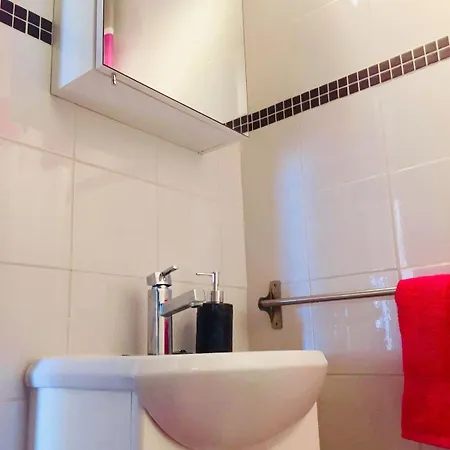 Apartment Joli Les Pieds Dans L'eau Avec Piscine Saint-Cyprien (Pyrenees-Orientales)